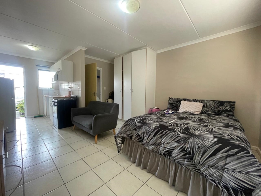 1 Bedroom Property for Sale in Maitland Western Cape